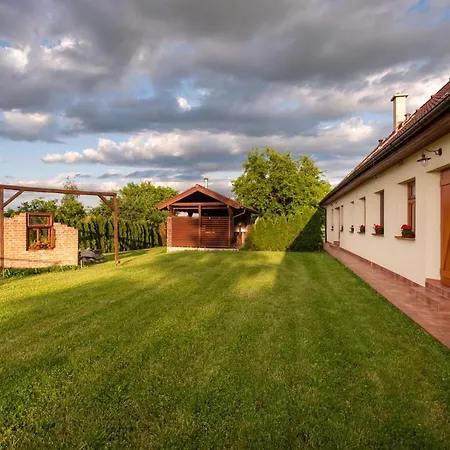 Apartment Farmaobeckov Sk *